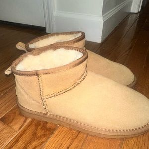 INSPIRED UGGS. BRAND NEW.